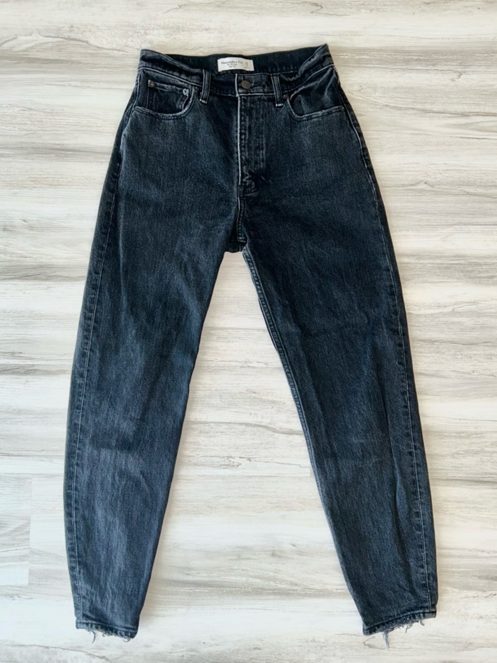 Abercrombie & Fitch The 80’s Mom hi-waisted Jeans